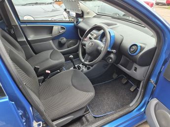 Toyota AYGO VVT-i Blue