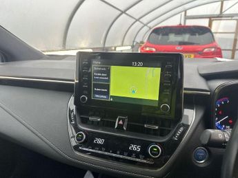 Toyota Corolla VVT-h Icon Tech