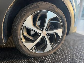 Hyundai TUCSON 2.0 CRDi Premium SUV 5dr Diesel Auto 4WD Euro 6 (136 ps)