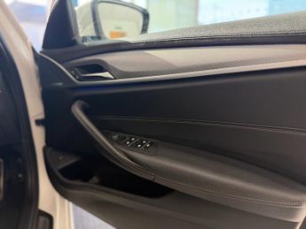 BMW 5 Series 2.0 520d M Sport Saloon 4dr Diesel Auto Euro 6 (s/s) (190 ps)