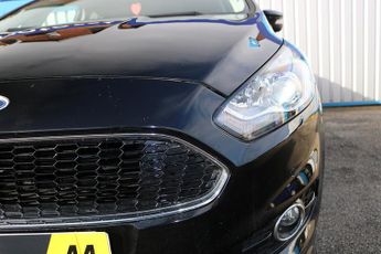 Ford S-Max T EcoBoost Titanium Sport