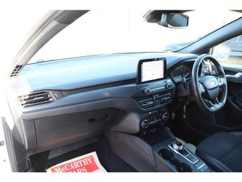 Ford Focus T EcoBoost ST-Line X