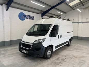 Peugeot Boxer 2.2 BlueHDi 335 Professional Panel Van 5dr Diesel Manual L2 H2 E