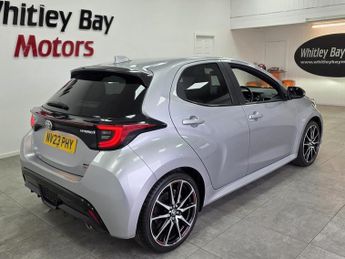 Toyota Yaris VVT-h GR SPORT