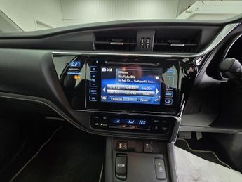 Toyota Auris VVT-h Icon Tech