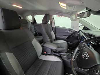 Toyota Auris VVT-h Icon Tech