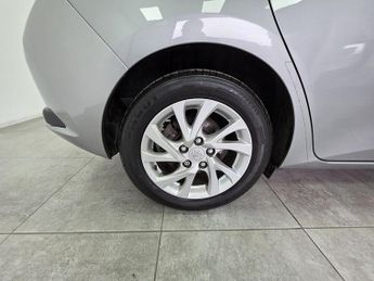 Toyota Auris VVT-h Icon Tech