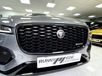 Jaguar F-PACE P400e R-Dynamic HSE