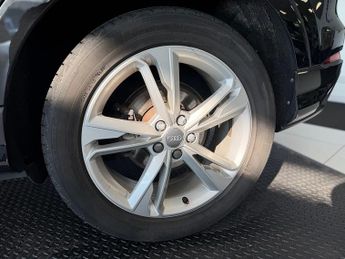 Audi Q3 1.5 TFSI CoD 35 S line SUV 5dr Petrol S Tronic Euro 6 (s/s) (150