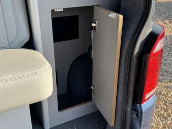 Volkswagen Transporter T6 T32 150 DSG SWB