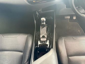 Toyota C-HR 1.8 VVT-h Red Edition SUV 5dr Petrol Hybrid CVT Euro 6 (s/s) (12