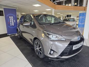 Toyota Yaris 1.5 VVT-h Icon Tech Hatchback 5dr Petrol Hybrid E-CVT Euro 6 (s/