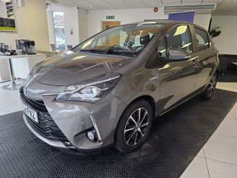 Toyota Yaris 1.5 VVT-h Icon Tech Hatchback 5dr Petrol Hybrid E-CVT Euro 6 (s/