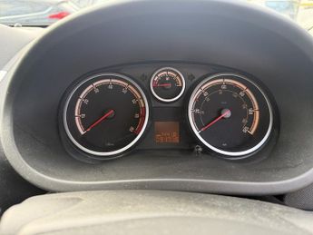 Vauxhall Corsa 1.4 16V Design Hatchback 5dr Petrol Auto Euro 5 (A/C) (100 ps)