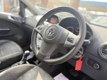 Vauxhall Corsa 1.4 16V Design Hatchback 5dr Petrol Auto Euro 5 (A/C) (100 ps)