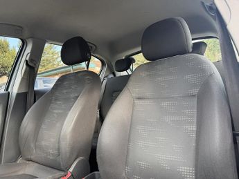 Vauxhall Corsa 1.4 16V Design Hatchback 5dr Petrol Auto Euro 5 (A/C) (100 ps)