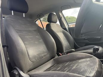 Vauxhall Corsa 1.4 16V Design Hatchback 5dr Petrol Auto Euro 5 (A/C) (100 ps)