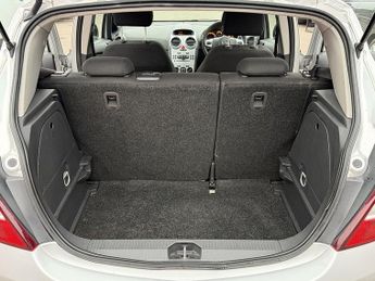 Vauxhall Corsa 1.4i 16v Club Hatchback 5dr Petrol Automatic (158 g/km, 89 bhp)