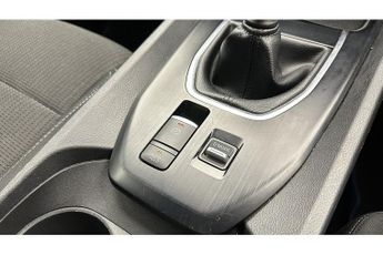 Nissan Qashqai DIG-T MHEV Acenta Premium