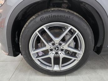 Mercedes-Benz GLC GLC220d AMG Line