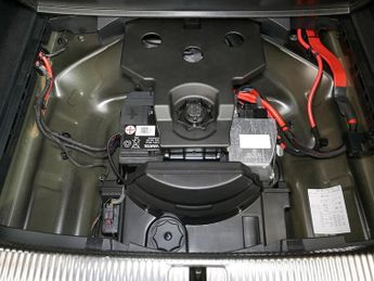 Audi A4 Avant TFSI Black Edition