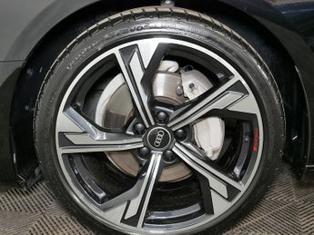 Audi A4 Avant TFSI Black Edition