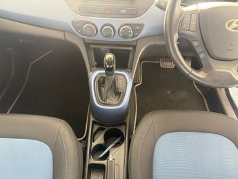 Hyundai i10 1.2 Premium Hatchback 5dr Petrol Auto Euro 6 (87 ps)