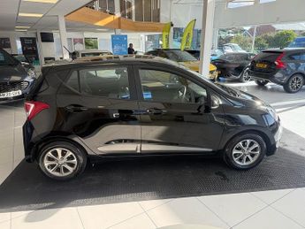 Hyundai i10 1.2 Premium Hatchback 5dr Petrol Auto Euro 6 (87 ps)