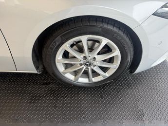 Mercedes-Benz A Class 1.3 A180 Sport (Executive) Hatchback 5dr Petrol 7G-DCT Euro 6 (s