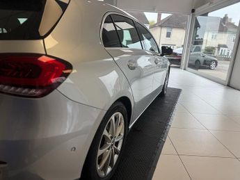 Mercedes-Benz A Class 1.3 A180 Sport (Executive) Hatchback 5dr Petrol 7G-DCT Euro 6 (s