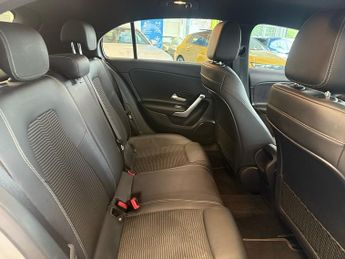 Mercedes-Benz A Class 1.3 A180 Sport (Executive) Hatchback 5dr Petrol 7G-DCT Euro 6 (s