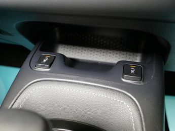 Toyota Corolla VVT-h Design