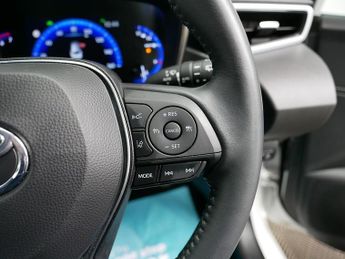 Toyota Corolla VVT-h Design