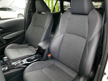 Toyota Corolla VVT-h Design