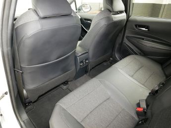 Toyota Corolla VVT-h Design