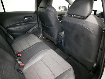 Toyota Corolla VVT-h Design