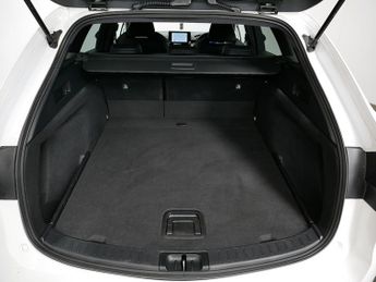 Toyota Corolla VVT-h Design