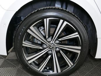 Toyota Corolla VVT-h Design