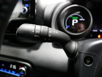 Toyota Yaris VVT-h Design