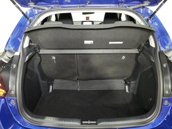 Toyota Yaris VVT-h Design