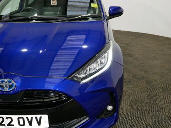 Toyota Yaris VVT-h Design