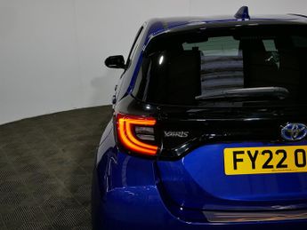 Toyota Yaris VVT-h Design