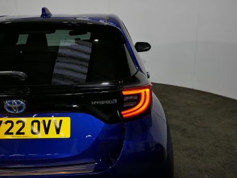 Toyota Yaris VVT-h Design