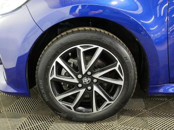 Toyota Yaris VVT-h Design