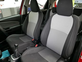 Toyota Yaris VVT-i Icon Tech