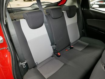Toyota Yaris VVT-i Icon Tech