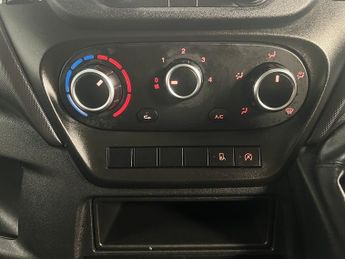 Iveco Daily D HPI 14V 35S 3450 2.3 2dr Luton Automatic Diesel