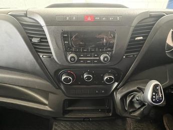 Iveco Daily D HPI 14V 35S 3450 2.3 2dr Luton Automatic Diesel