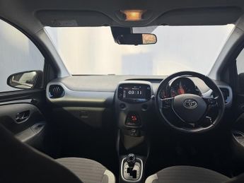 Toyota AYGO 1.0 VVT-i x-trend Hatchback 5dr Petrol x-shift Euro 6 (Safety Se