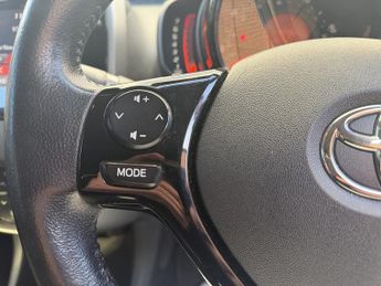 Toyota AYGO 1.0 VVT-i x-trend Hatchback 5dr Petrol x-shift Euro 6 (Safety Se